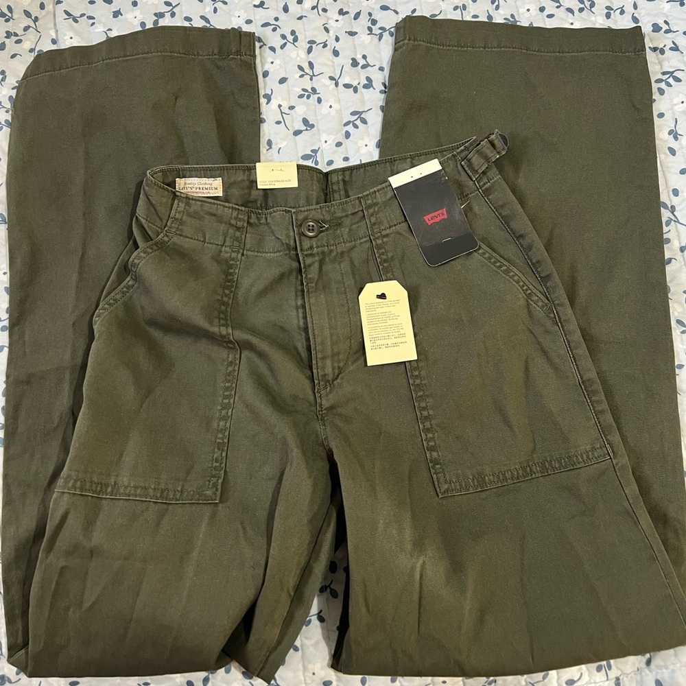 Levi Premium wide leg pants